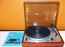 212210-near_mint_thorens_td_166_mkii_turntable.jpg