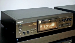 sony-mds_ja50es-black-800pix.jpg